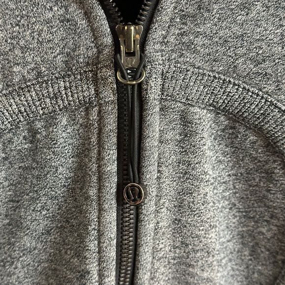 Lululemon Scuba - Picture 2 of 4